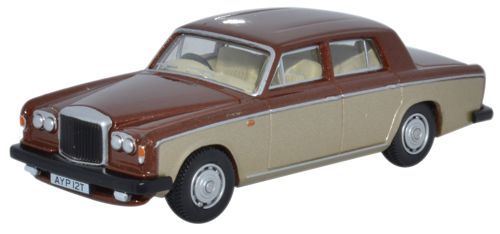 Oxford Diecast 1:76 Scale Bentley T2 Saloon - Nutmeg/Silver Sand