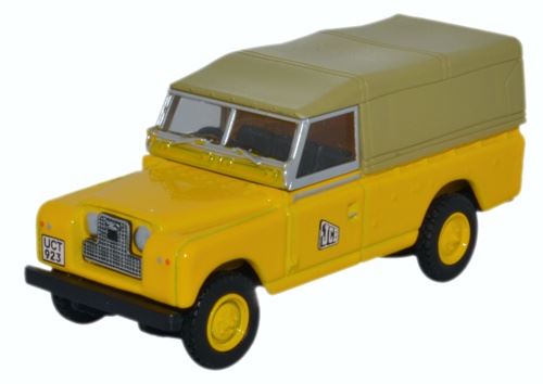 Oxford Diecast 1:76 Scale Land Rover S2 LWB Canvas - JCB