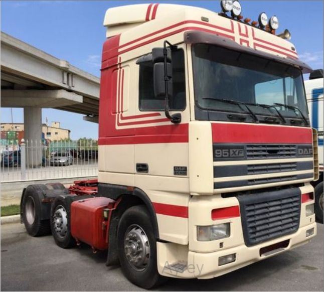 Premium Classixxs 1:43 Scale DAF 95 XF 430 Beige/Dark Red