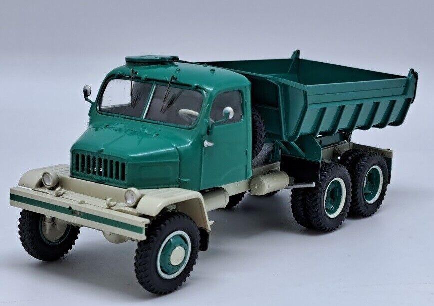 Premium Classixxs 1:43 Scale Praga V3S Green Demp Truck