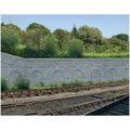Hornby 1:76 Scale Low Level Arched Retaining Walls x2 (Engin