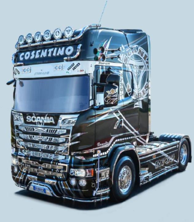 Italeri 1:24 Scale Scania R730 Streamline Show Trucks