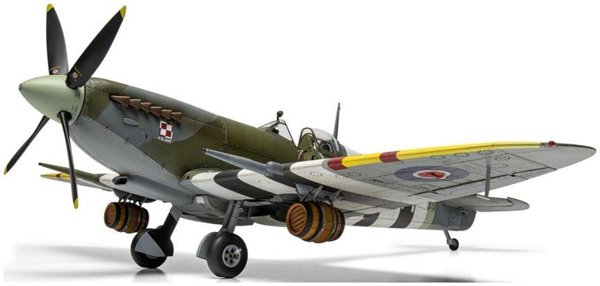 Airfix 1:24 Scale Supermarine Spitfire Mk. IXC Flying Dray