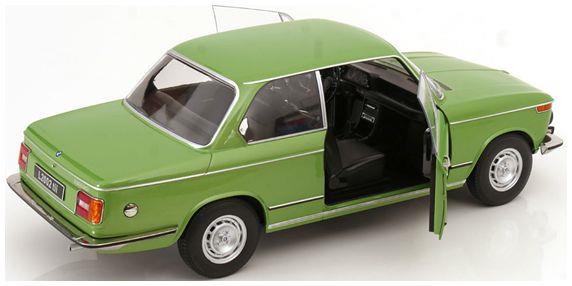 KK Scale 1:12 Scale BMW L2002 tii 2 Series 1974 Green Metallic