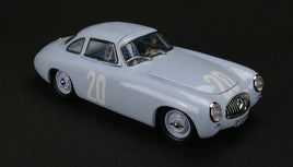 CMC 1:18 Scale Mercedes Benz 300 SL GP Bern 1952 Hermann Lang #20