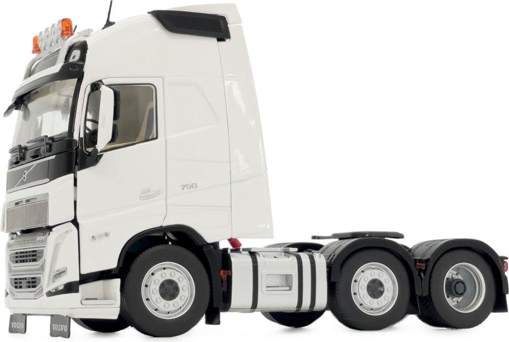 Marge Farm Models 1:32nd Scale Volvo FH5 6x2 Clear White