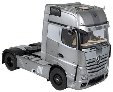 NZG 1:18 Scale Mercedes Benz Actros Giga 'Edition 3'