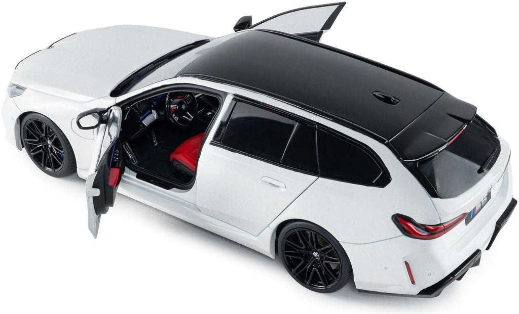 Solido  1:18th Scale BMW M5 Touring Alpine White Solid 2025