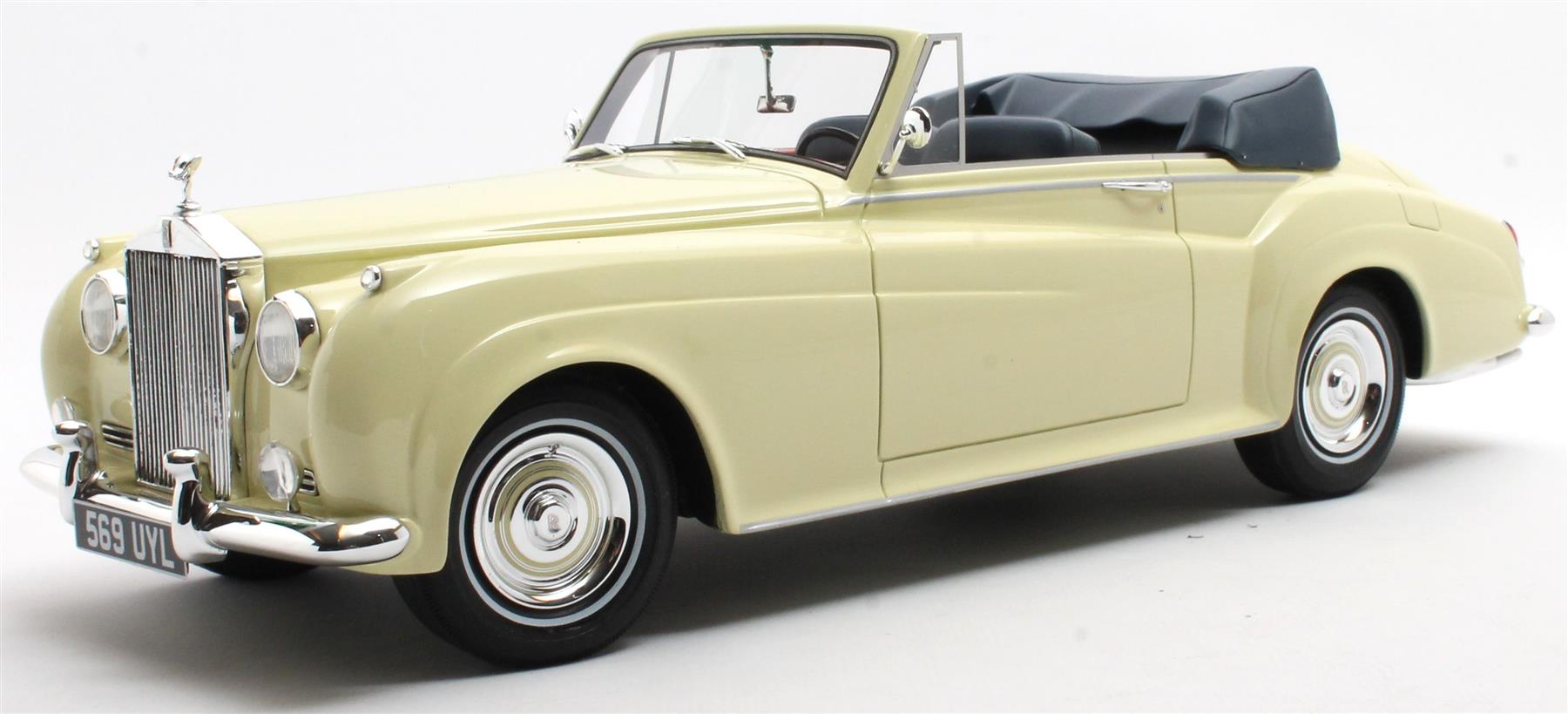 Cult 1:18th Scale Rolls Royce Silver Cloud DHC Shell Ivory 1960-1962