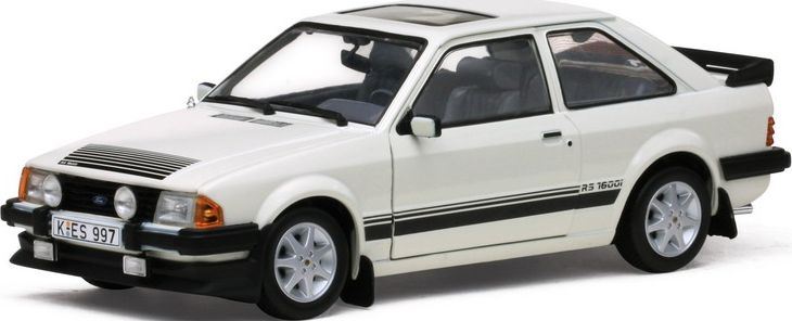 Sunstar 1:18 Scale Ford Escort RS1600i 1984 Diamond White (RHD)
