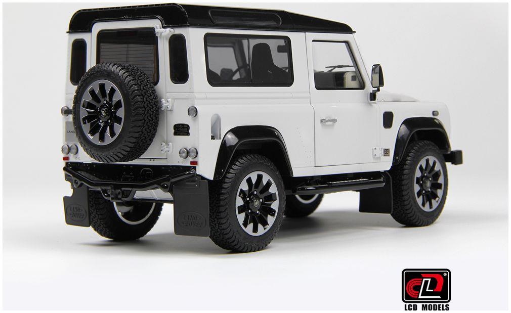 LCD 1:18 Scale Land Rover Defender 90 2018 Works V8 70th Edition White