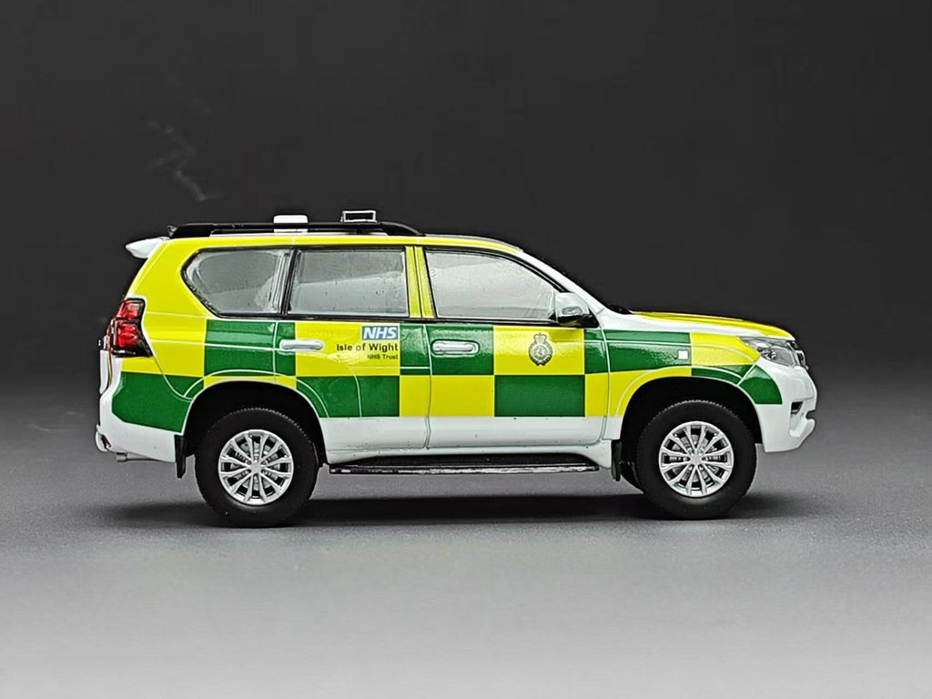 Vitesse 1:43 Scale Toyota Land Cruiser Prado 2018 UK Isle of White Ambulance Service (Ltd Ed. 399pcs)