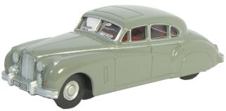 Oxford Diecast 1:76 Scale Jaguar MKVII Birch Grey