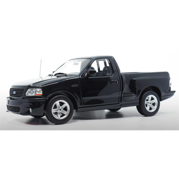 DNA Collectibles 1:18 Scale Ford F-150 SVT Lightening 2003 Black