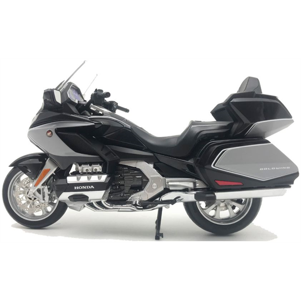 LCD Model 1:12 Scale Honda Goldwing Tour 2020 Heavy Grey Metallic