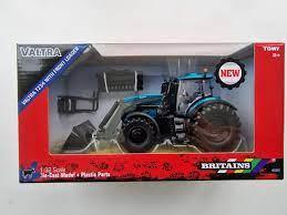 Britains 1:32 Scale Valtra T234 Frontloader Tractor