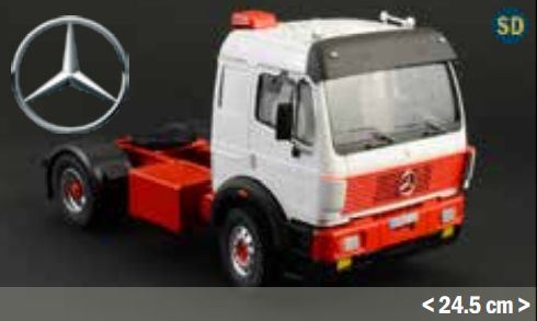 Italeri 1:24 Scale Mercedes Benz SK 1844LS V8