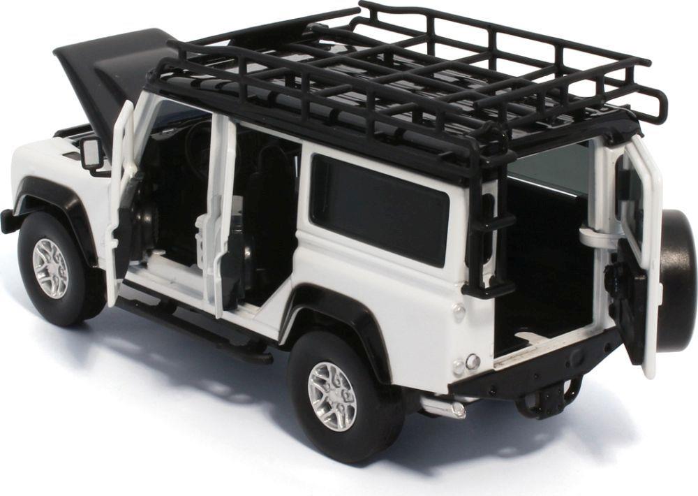 Tayumo 1:32 Scale Land Rover Defender 110 - Fuji White Lights and Sound & Pull Back