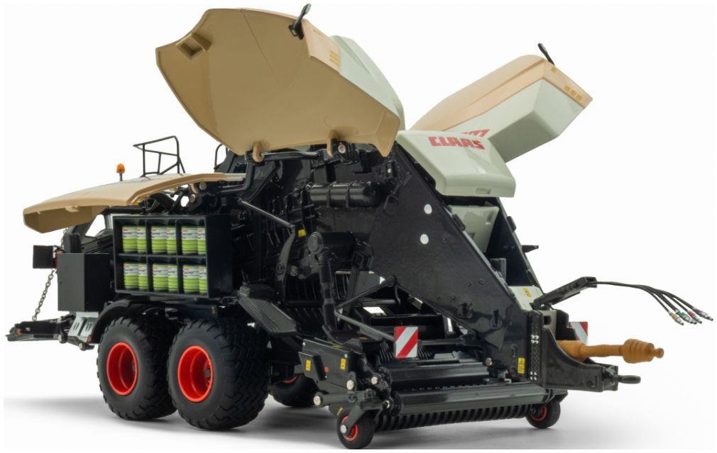 Ros  1:32nd Scale Claas Quadrant 5300 Stotz Design