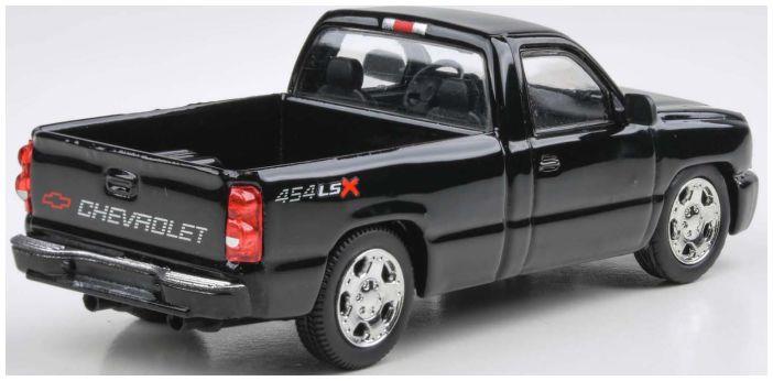 Paragon  1:64th Scale Chevrolet Silverado Single Cab Onyx Black 2006