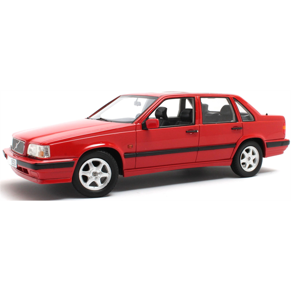 Cult 1:18 Scale Volvo 850 GLT Signal Red 1991-1994