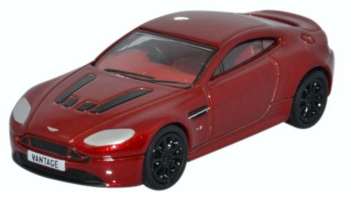 Oxford Diecast 1:76 Scale Aston Martin V12 Vantage S Volcano Red