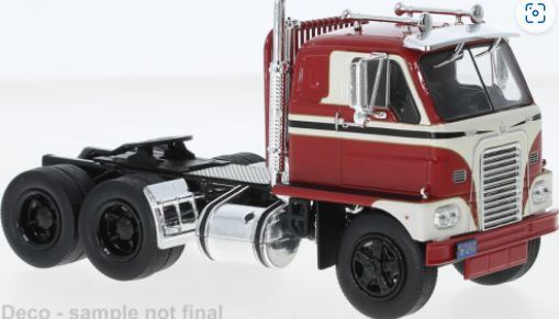 IXO 1:43 Scale International Harvester DCOF-405 Red/White 1959