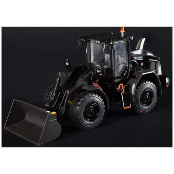 AT Collections 1:32 Scale Volvo L60H Wheel Loader Limited Black Edition w/Bucket on Michelin 20-5 R25 XHA2
