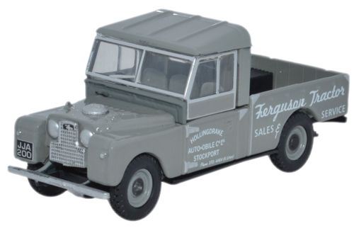 Oxford Diecast 1:76 Scale Land Rover 109 Open - Ferguson Tractors