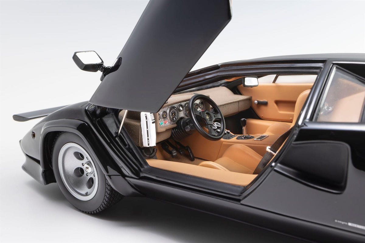 Kyosho  1:18th Scale Lamborghini Countach LP400S The Cannonball Run Black