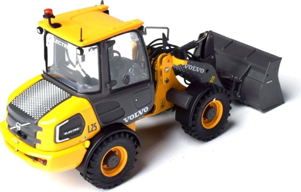 AT Collections 1:32 Scale Volvo L25 Compact Wheel Loader (Electric)