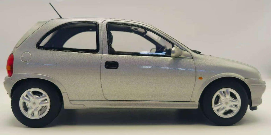 Model Car Group 1:18th Scale Vauxhall Corsa GSI Silver RHD UK Exclusive