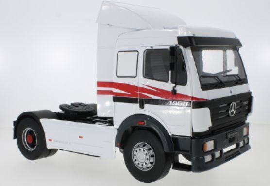Model Car Group MCG 1:18 Scale Mercedes SK II White 1994