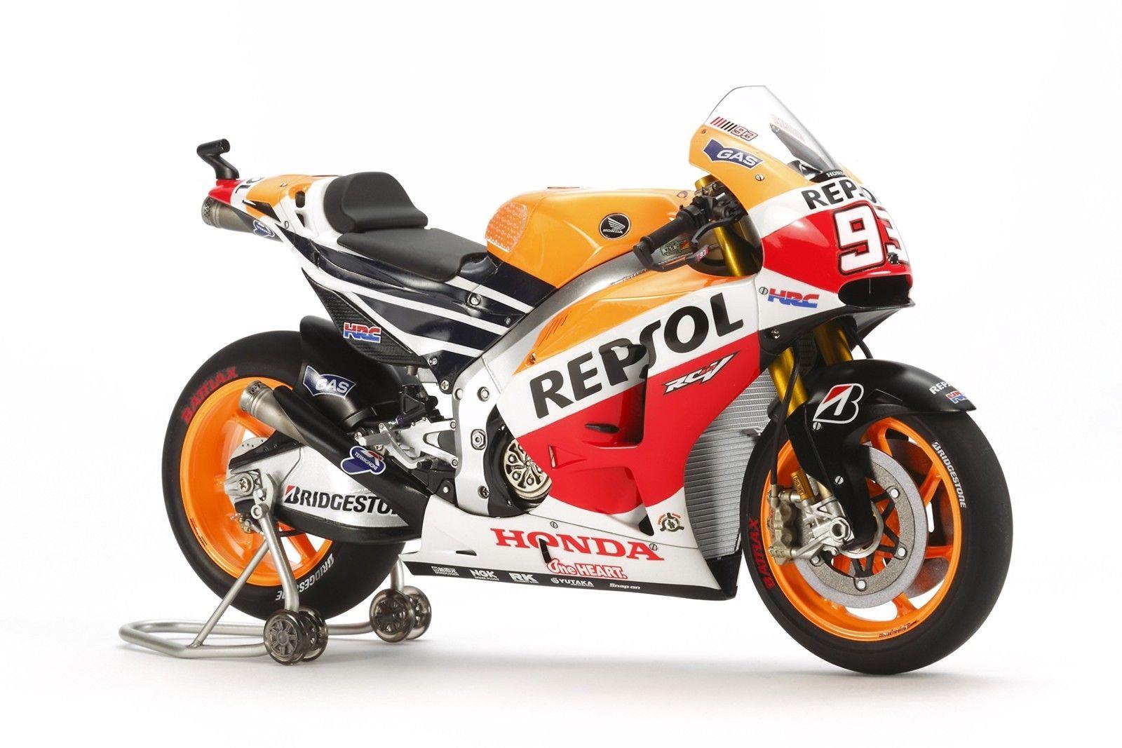 Tamiya 1/12 Scale Repsol Honda RC213V 14 Motorbike 14130
