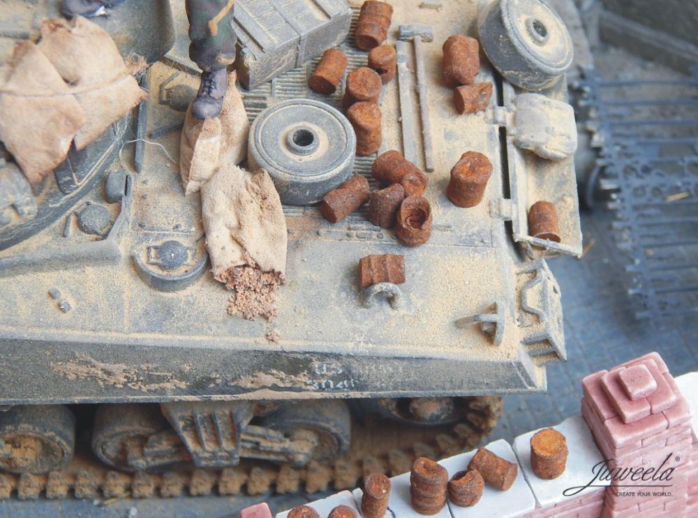 Juweela 1:35 Scale Old Cans Round, Rusty - 20g