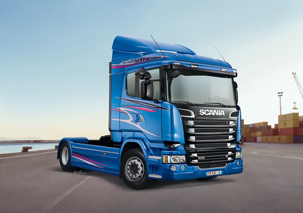 Italeri 1:24 Scale Scania R 400 Streamline (Flat Roof)