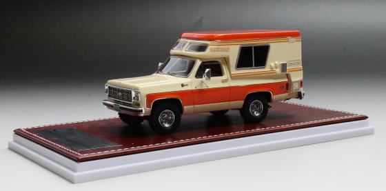 GIM 1:43 Scale Chevrolet Blazer Chalet Orange/Cream 1978