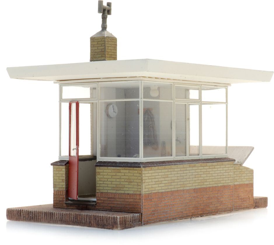 Artitec H0 Scale Level Crossing Post W32 1:87 Resin Kit, Unpainted