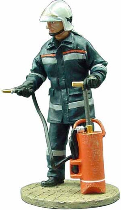 Atlas Editions 1:32 Scale Fireman - firedress - Vienna-Austria-2004