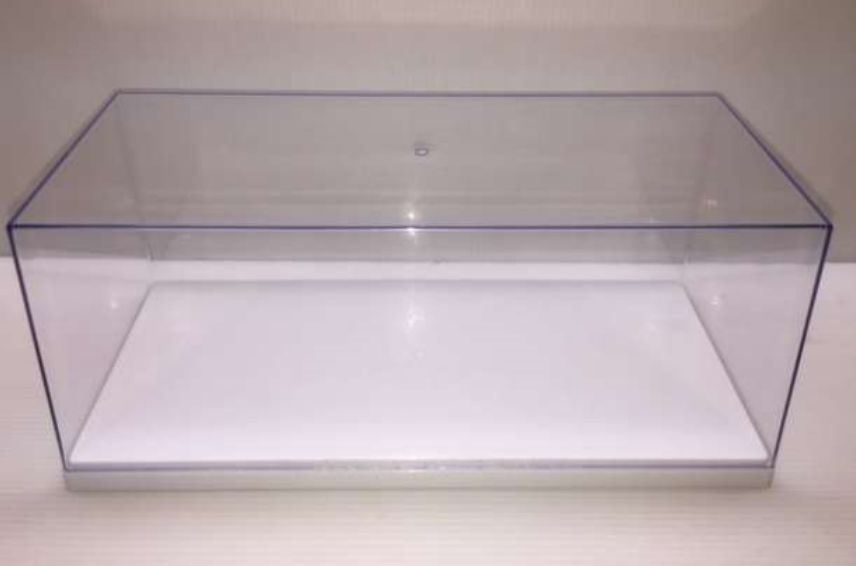 Triple 9 1:24 Scale Show Case Transparent/White