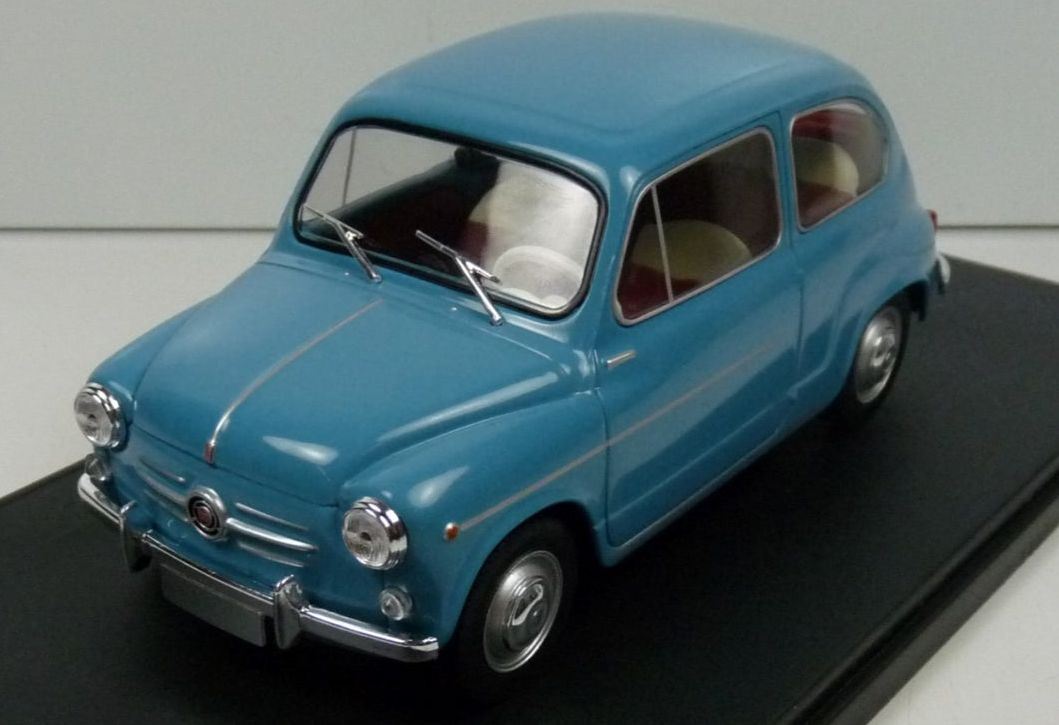 Atlas Editions 1:24 Scale Fiat 600 - Blue - 1:24th Scale