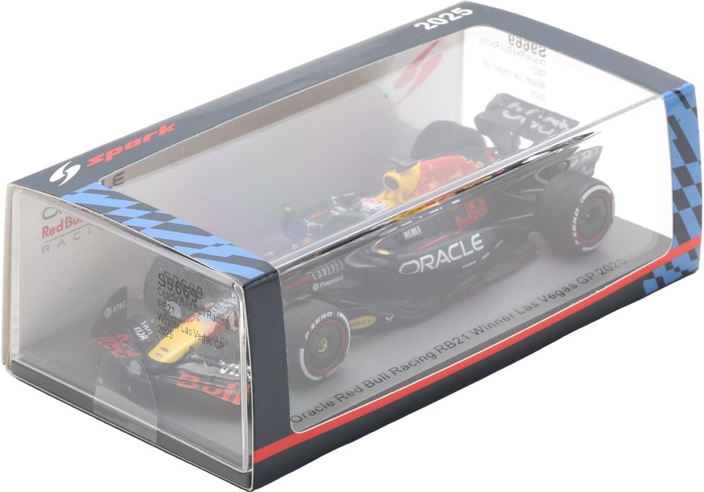 Spark  1:43rd Scale Oracle Red Bull Racing RB21 #1 Winner Las Vegas GP 2025 Max Verstappen w/Pit Board