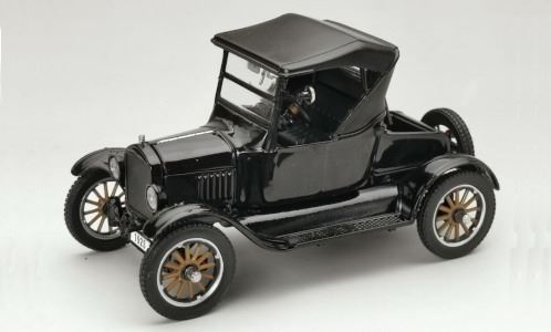 Sunstar 1:24 Scale Ford Model T Runabout Black 1925