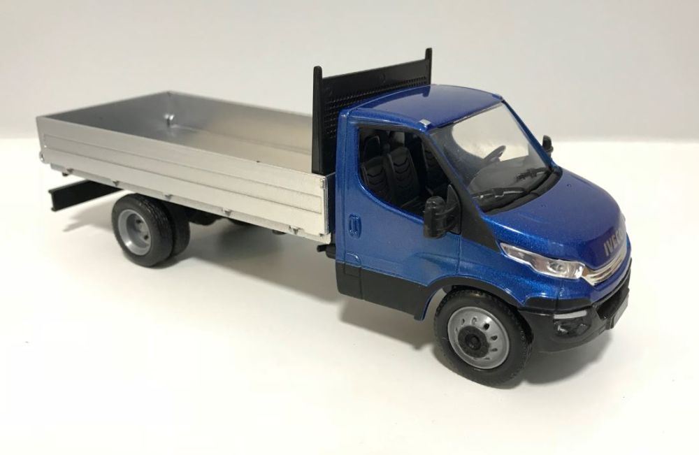 New-Ray 1:36 Scale Iveco Daily Refuse Wagon White Cab