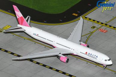 Gemini Jets 1:400 Scale Boeing B767-400ER N845MH Delta Airlines 'Evelyn H Lauder' Breast Cancer