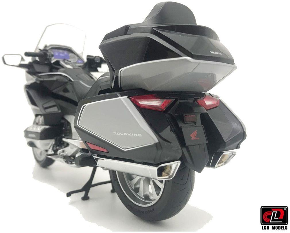 LCD Model 1:12 Scale Honda Goldwing Tour 2020 Heavy Grey Metallic
