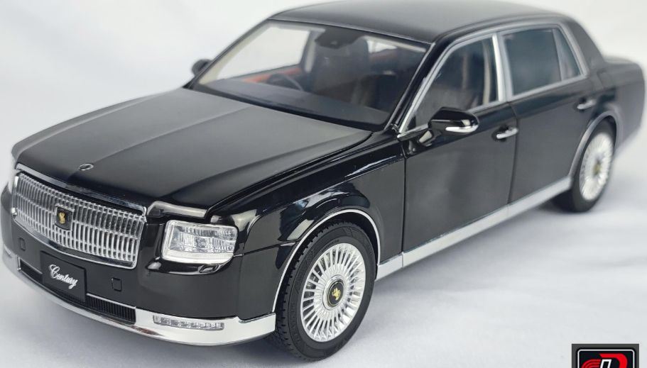 LCD 1:18 Scale Toyota Century Black